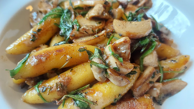 13’80 Bar & Restaurant - Gastronomie und Hotellerie