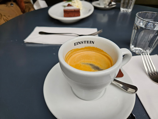 Einstein – café & bel étage