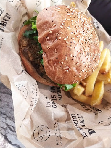 HolyCow! Gourmet Burger Co. GRANCIA - Grancia