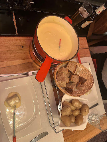 FONDUE HOUSE DU PONT - Gastronomie und Hotellerie