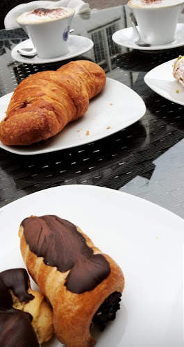 Opinii despre Angolo Dolce • Caffé-Bar • Pasticceria • Gelateria • Ristorante în Liestal - Gastronomie und Hotellerie