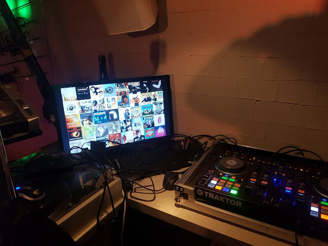 Comentarii opinii despre Amadeus Bar