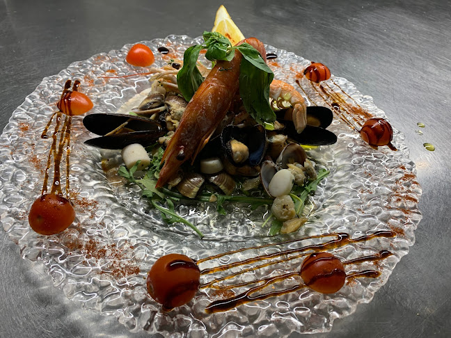 Exclusive Restaurant Pizzeria Cafe - Perly