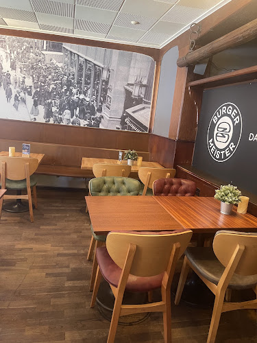 Opinii despre Burgermeister Limmatplatz ZÜRICH în Zürich - Gastronomie und Hotellerie