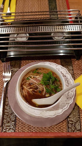 Opinii despre Typisch Thai în Wil - Gastronomie und Hotellerie