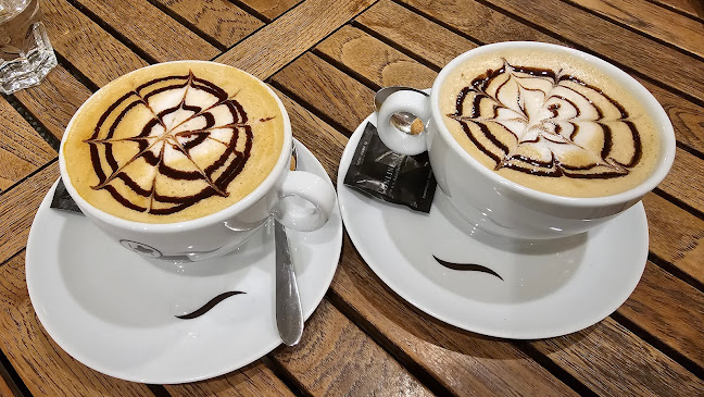 Café Ccino - Gastronomie und Hotellerie