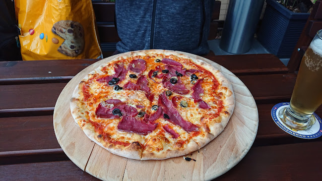 Tornado Pizzeria, Bahnhofstrasse 46, 9475 Sevelen