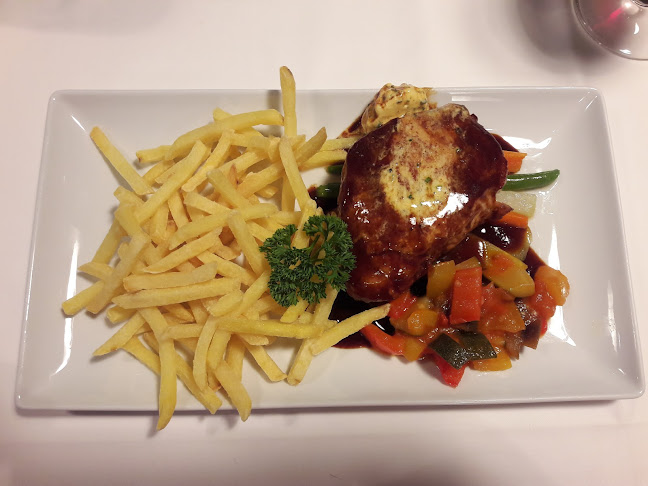 Opinii despre Maienrisli în Baar - Gastronomie und Hotellerie