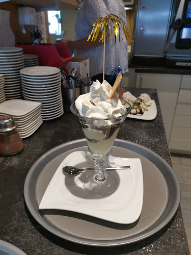 Comentarii opinii despre Café America