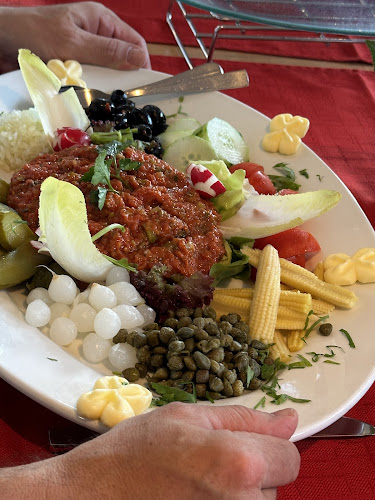 Opinii despre Restaurant Laufeneck în Basel - Gastronomie und Hotellerie