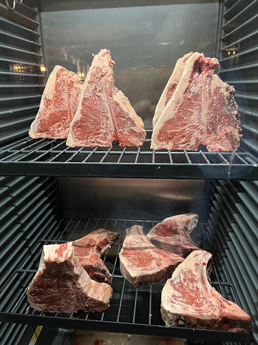 Comentarii opinii despre Cengos Steakhouse