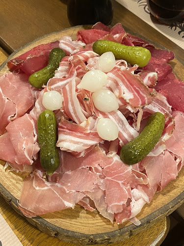 Trois Sifflets - Gastronomie und Hotellerie