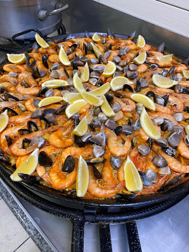 Centro Recreativo Espanol - Gastronomie und Hotellerie