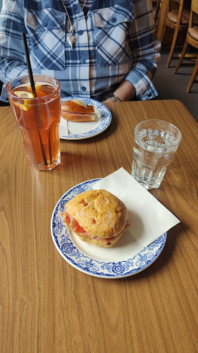 Comentarii opinii despre Confiserie Tea Room Brändli