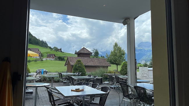Opinii despre Wildi's Dorfcafé - Restaurant-Café în Morschach - Gastronomie und Hotellerie