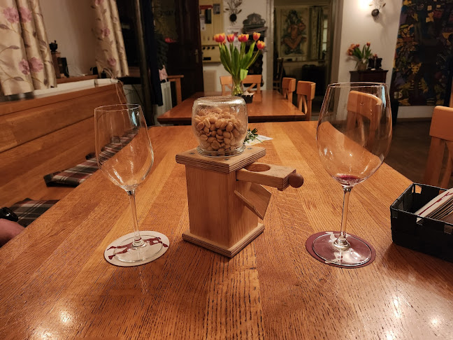 Weinlounge Güggibueb - Gastronomie und Hotellerie