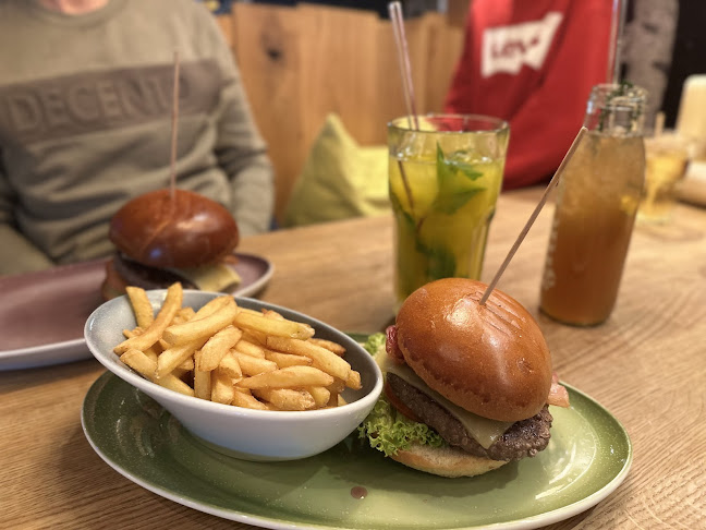 Opinii despre HANS IM GLÜCK - SPREITENBACH Shoppi Tivoli în Spreitenbach - Gastronomie und Hotellerie