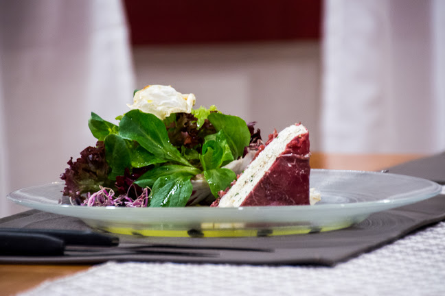 Opinii despre Restaurant Mineralbad în Grub - Gastronomie und Hotellerie