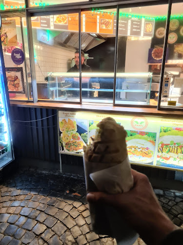 Opinii despre فلافل &. شاورما& حلال în Bern - Gastronomie und Hotellerie