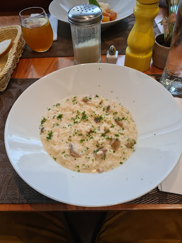 Pl. du Marché 6, 1820 Montreux