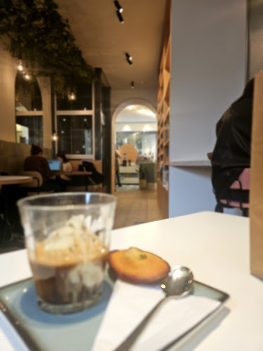 Madeleine - Café, Livres & Co - Lausanne