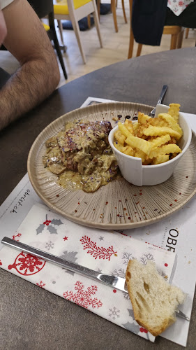 Opinii despre Restaurant Guêpier d' Europe în Penthaz - Gastronomie und Hotellerie