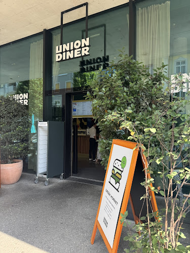 Meret Oppenheim-Platz 1, 4053 Basel