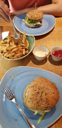 EIGER+ cafe lounge - Gastronomie und Hotellerie