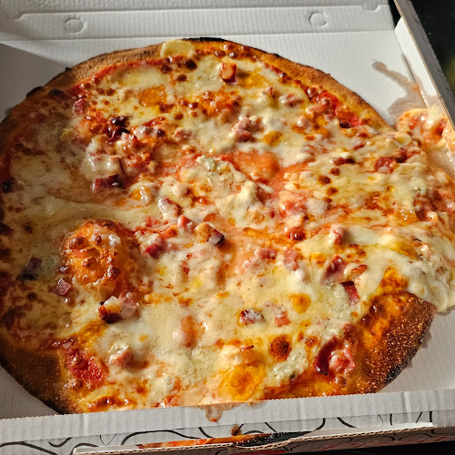Opinii despre Pizzamania în Mendrisio - Gastronomie und Hotellerie