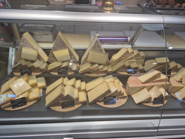 Opinii despre Boutique du Fromage Cremo în Avry-devant-Pont - Gastronomie und Hotellerie