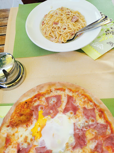 Opinii despre Casa Mia în Adligenswil - Gastronomie und Hotellerie