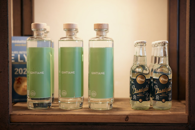 Opinii despre Larusée Sàrl în Fenin-Vilars-Saules - Gastronomie und Hotellerie