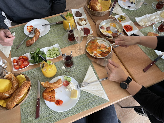 Happy Terrace - Gastronomie und Hotellerie