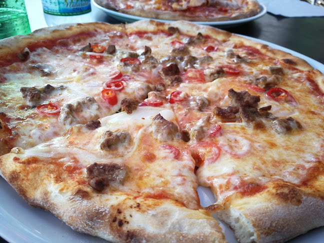 Comentarii opinii despre Swiss Chalet