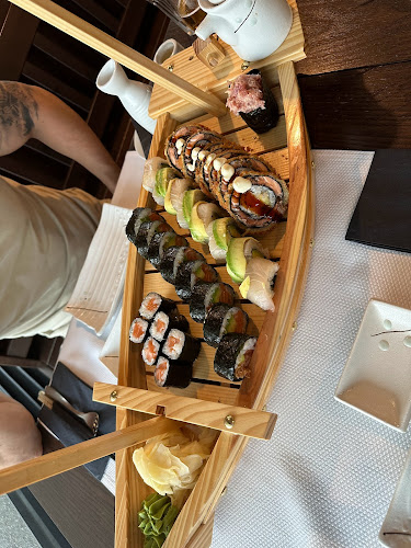 Opinii despre K&D Sushi Mannedorf în Männedorf - Gastronomie und Hotellerie