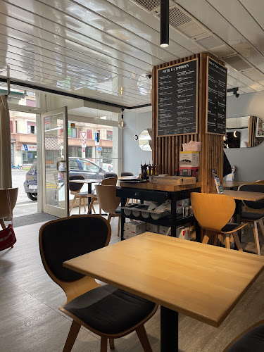 Opinii despre Bella Italia AL în Lausanne - Gastronomie und Hotellerie