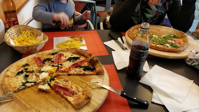 Opinii despre Pizzeria La Vita în Rothenburg - Gastronomie und Hotellerie