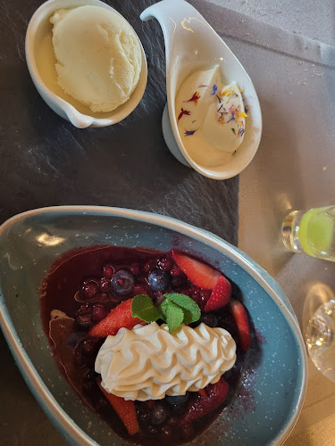 Opinii despre Hôtel - Restaurants Le Vieux Chalet Charmey - Crésuz în Crésuz - Gastronomie und Hotellerie