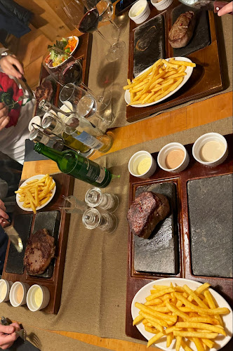 Acht 3 null 3 - Gastronomie und Hotellerie