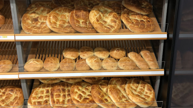 Hela Pizzeria - Gastronomie und Hotellerie