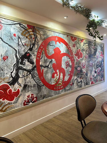 Comentarii opinii despre FMR Funky Monkey Room