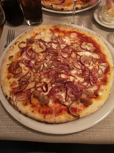 Av. Edmond-Vaucher 1, 1219 Châtelaine