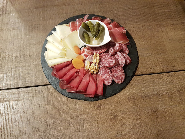 Opinii despre Restaurant Höllenwein în Salgesch - Gastronomie und Hotellerie