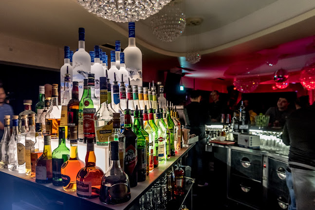 Comentarii opinii despre Aubrey