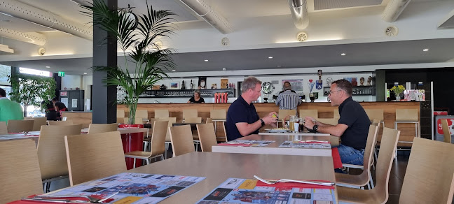 Y-Parc - Gastronomie und Hotellerie