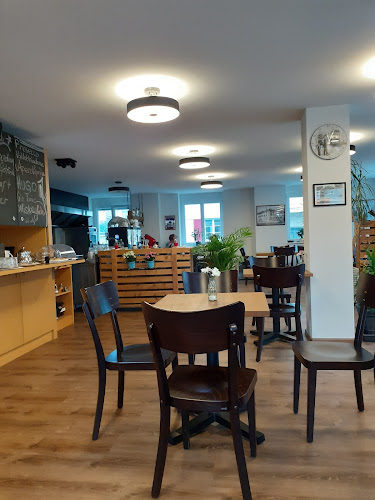 Opinii despre Cafe & Bistro Central în Allschwil - Gastronomie und Hotellerie