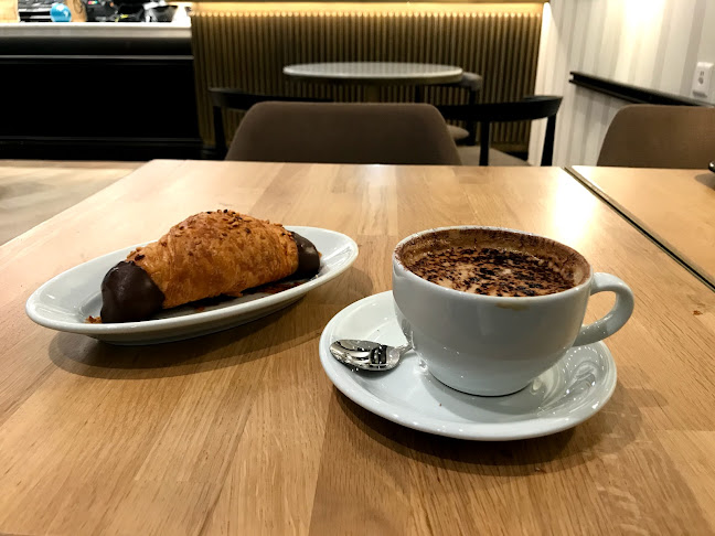 Opinii despre Caffè Spettacolo în Geneva - Gastronomie und Hotellerie