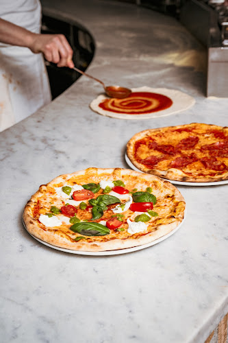 Santa Lucia Limmatplatz - Gastronomie und Hotellerie