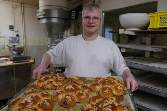 Comentarii opinii despre Peter Müller