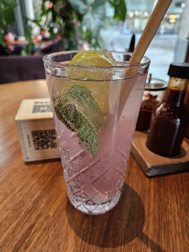 Opinii despre Miss Miu în Zug - Gastronomie und Hotellerie